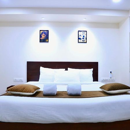 Reach Inn Kochi Exterior foto